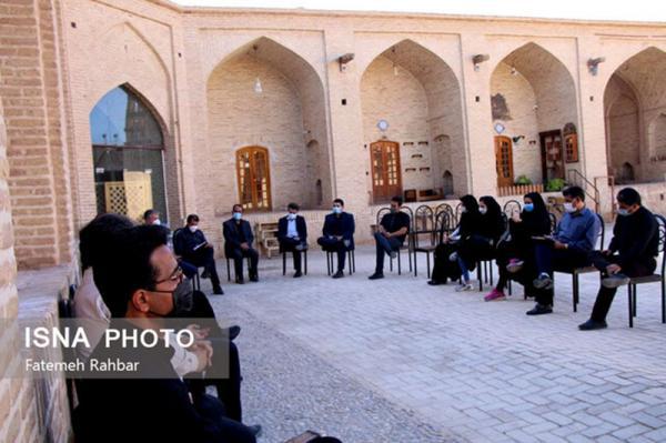 گردهمایی فعالان شهر تاریخی میبد به نفع حفاظت از میراث فرهنگی