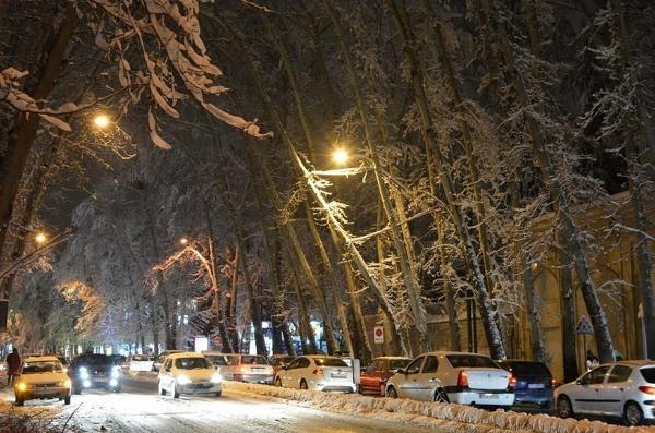 هیچ گونه انسدادی در معابر مرکز به علت بارش برف نداشته ایم