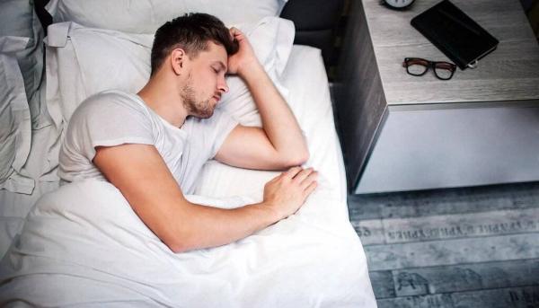 خوابیدن بعد از غذا برای سلامتی مضر است؟
