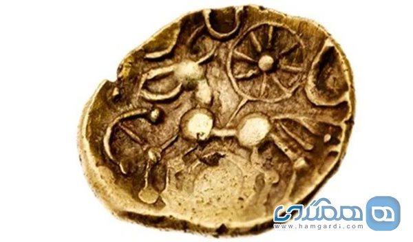 کشف یک سکه طلای تاریخی با دستگاه فلزیاب کشف یک سکه طلای تاریخی با دستگاه فلزیاب